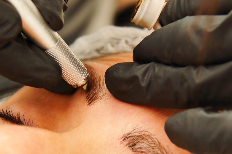 Eyebrow microblading procedure, salon